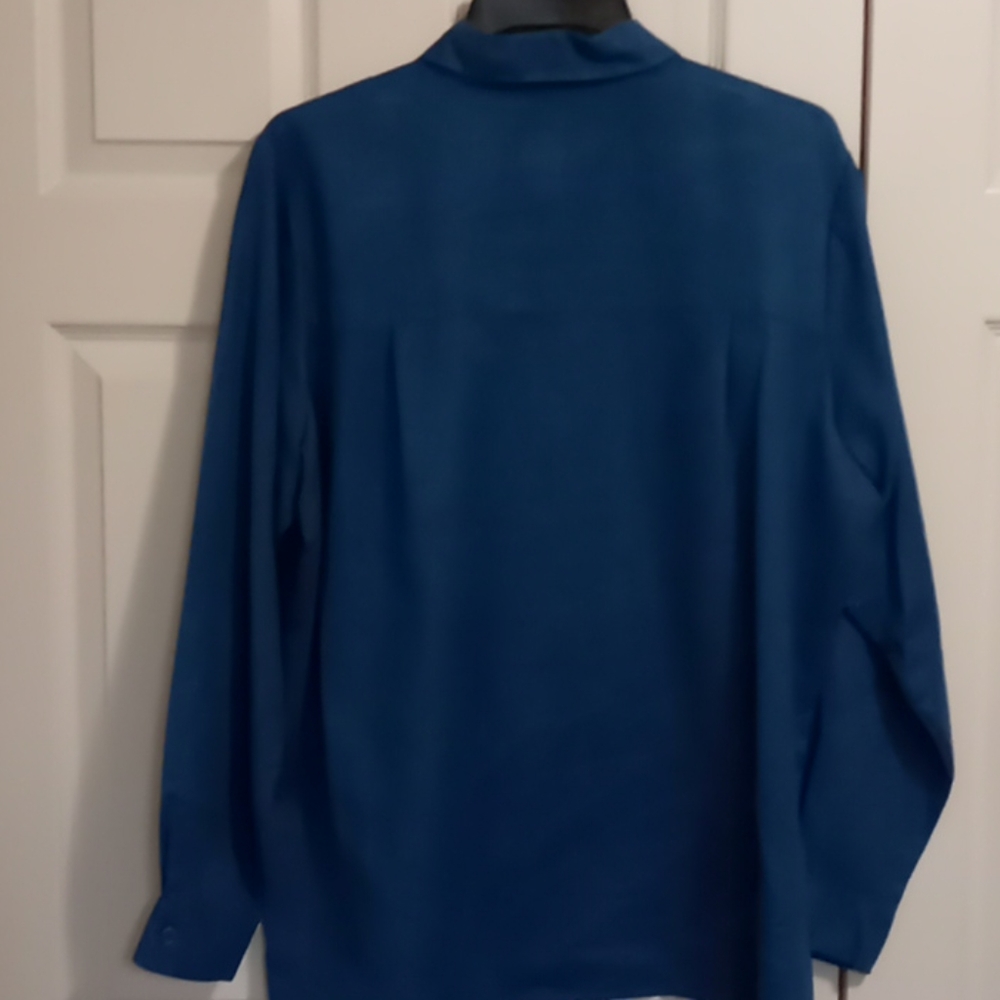 Shirt - Picture 4 of 4